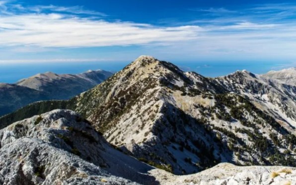 Maja e Çikës, çatia e rivierës shqiptare Maja e Çikës, çatia e rivierës shqiptare