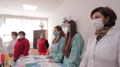 Lajm i mirë/ Nesër vaksinohen në Kukës 250 mjekë të Kosovës Lajm i mirë/ Nesër vaksinohen në Kukës 250 mjekë të Kosovës