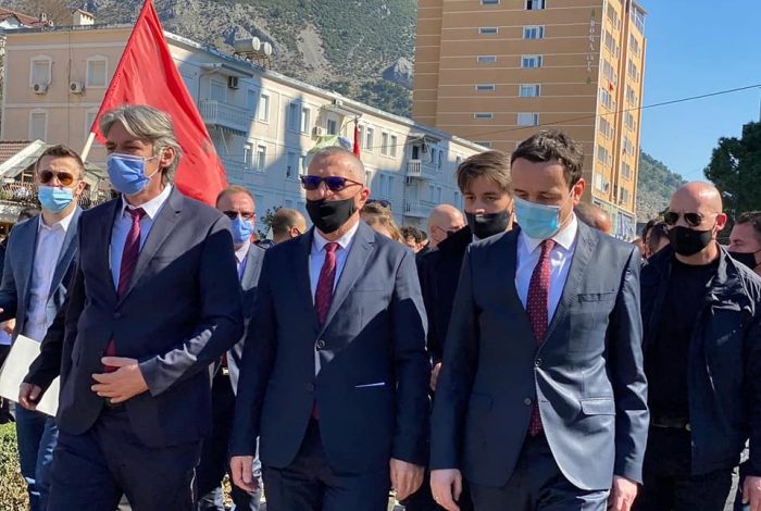 Marshimi për ‘Besëlidhjen e Lezhës’, Shaip Kamberi: Qytetarët e Luginës së Preshevës të harruar nga politikanët në Tiranë dhe Prishtinë (FOTO) Marshimi për ‘Besëlidhjen e Lezhës’, Shaip Kamberi: Qytetarët e Luginës së Preshevës të harruar nga politikanët në Tiranë dhe Prishtinë (FOTO)