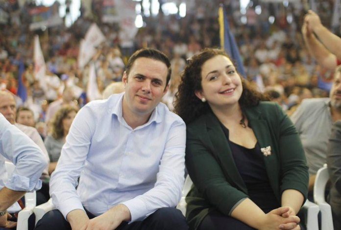Baze: Nga sot kryetare e LDK është Vjosa Osmani, kurse Abdixhiku është ushtrues i detyrës Baze: Nga sot kryetare e LDK është Vjosa Osmani, kurse Abdixhiku është ushtrues i detyrës