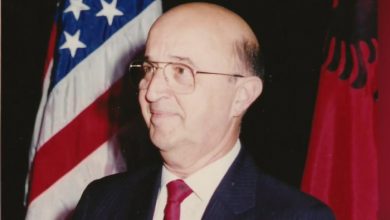 30 vjet nga rivendosja e marrëdhënieve diplomatike SHBA-Shqipëri, ambasadori i PARË në Tiranë mesazh urimi: Vazhdoj të jem i bindur se Shqipëria…