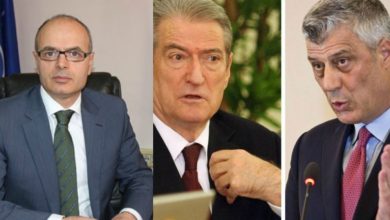 Koçi kujton sulmin e NATO-s, bisedën me Majkon e thirrjen e Berishës: Kush firmos “Rambujenë” është tradhtar i kombit Koçi kujton sulmin e NATO-s, bisedën me Majkon e thirrjen e Berishës: Kush firmos “Rambujenë” është tradhtar i kombit
