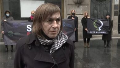 Protesta në Serbi kundër racizmit ndaj shqiptarëve: Të merren masa ndaj Vulinit Protesta në Serbi kundër racizmit ndaj shqiptarëve: Të merren masa ndaj Vulinit