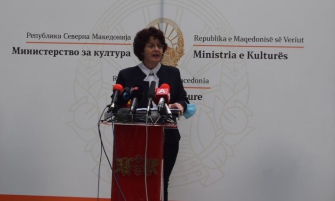 Shoqatat nga Tetova: Stefoska po kthen agjendën anti-shqiptare të viteve të 80-90-ta
