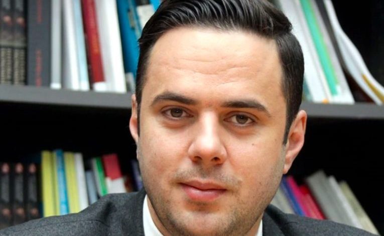 PROFIL/ Iku “plaku”, vjen i riu: Ky është kreu i LKD-së në epokën post-Mustafa PROFIL/ Iku “plaku”, vjen i riu: Ky është kreu i LKD-së në epokën post-Mustafa