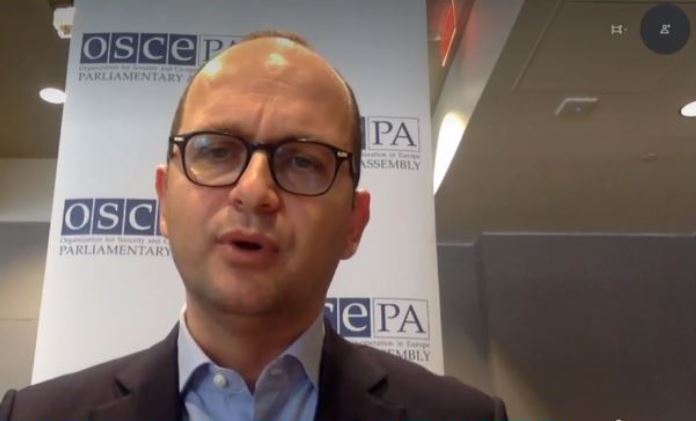 Bushati bën deklaratën e FORTË për ndarjen e Kosovës: Ishte ide e vjetër serbe, por një shqiptar e risolli në “jetë” Bushati bën deklaratën e FORTË për ndarjen e Kosovës: Ishte ide e vjetër serbe, por një shqiptar e risolli në “jetë”