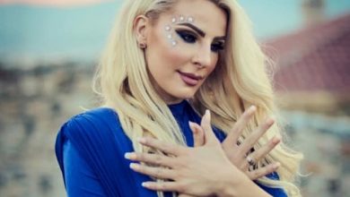 FOTOT/ Deputetja shqiptare: Vajzat duhet të mbulohen me shami