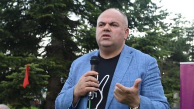 Gjici thirrje Qeverisë kosovare të reflektojë: Po penalizoni kuksianët Gjici thirrje Qeverisë kosovare të reflektojë: Po penalizoni kuksianët