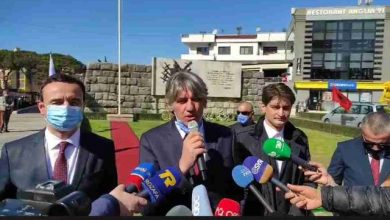 Tirana harron Besëlidhjen e Skënderbeut/ Albin Kurti, Zijadin Sela dhe politikanë të Malit të Zi e Preshevës mblidhen në Lezhë Tirana harron Besëlidhjen e Skënderbeut/ Albin Kurti, Zijadin Sela dhe politikanë të Malit të Zi e Preshevës mblidhen në Lezhë