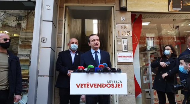 Kandidatët e VV/ Albin Kurti nis fushatën në Shqipëri: Shqiptarët kanë nevojë për ndryshime, do bashkëpunoj me Tiranën zyrtare Kandidatët e VV/ Albin Kurti nis fushatën në Shqipëri: Shqiptarët kanë nevojë për ndryshime, do bashkëpunoj me Tiranën zyrtare