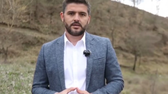 Marin Mema u bën THIRRJE mërgimtarëve të regjistrohen në regjistrimin e popullsisë në Maqedoni Marin Mema u bën THIRRJE mërgimtarëve të regjistrohen në regjistrimin e popullsisë në Maqedoni