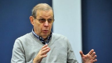Ish-diplomati serb i friksuar: Amerika po e përdor Kurtin për t’i bërë presion Serbisë Ish-diplomati serb i friksuar: Amerika po e përdor Kurtin për t’i bërë presion Serbisë
