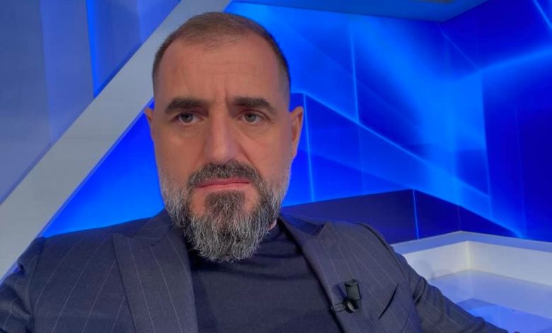 Pas tërmetit, Çim Peka bënë një tjetër parashikim të jashtëzakonshëm: E kam thënë 8 muaj më parë… Pas tërmetit, Çim Peka bënë një tjetër parashikim të jashtëzakonshëm: E kam thënë 8 muaj më parë…