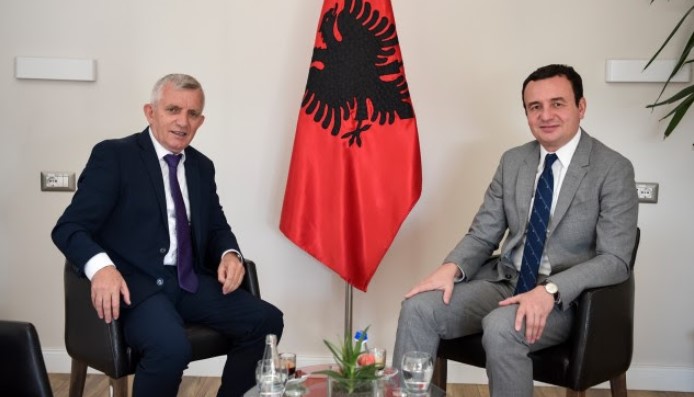 Ambasadori i Kosovës në Shqipëri: Do të bashkëpunojmë me Kurtin, disa marrëveshje mes dy vendeve s’u zbatuan Ambasadori i Kosovës në Shqipëri: Do të bashkëpunojmë me Kurtin, disa marrëveshje mes dy vendeve s’u zbatuan