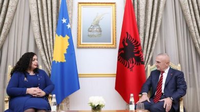 Meta uron homologen e re në Kosovë: Do bashkëpunojmë shumë ngushtë! Meta uron homologen e re në Kosovë: Do bashkëpunojmë shumë ngushtë!