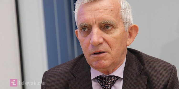 Masat e reja anti-COVID/ Minxhozi: Qytetarët nga Kosova dhe Shqipëria s’kanë nevojë të paraqesin test PCR për të kaluar kufirin Masat e reja anti-COVID/ Minxhozi: Qytetarët nga Kosova dhe Shqipëria s’kanë nevojë të paraqesin test PCR për të kaluar kufirin