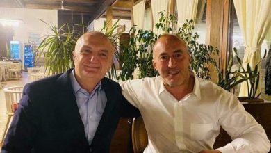 Krah njëri-tjetrit/ Meta takon Ramush Haradinajn: Me Gjigandin e Kombit Krah njëri-tjetrit/ Meta takon Ramush Haradinajn: Me Gjigandin e Kombit