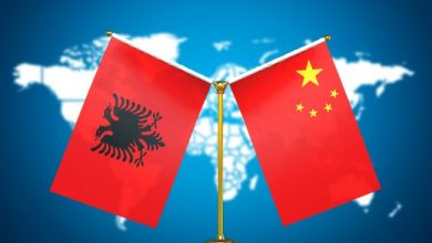 Çfarë mallrash bleu Kina nga Shqipëria?