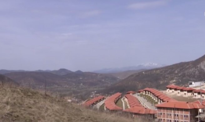 Serbia planifikon edhe një lagje në “Luginën e Diellit”, banorët kërkojnë reagim nga Qeveria Kurti Serbia planifikon edhe një lagje në “Luginën e Diellit”, banorët kërkojnë reagim nga Qeveria Kurti