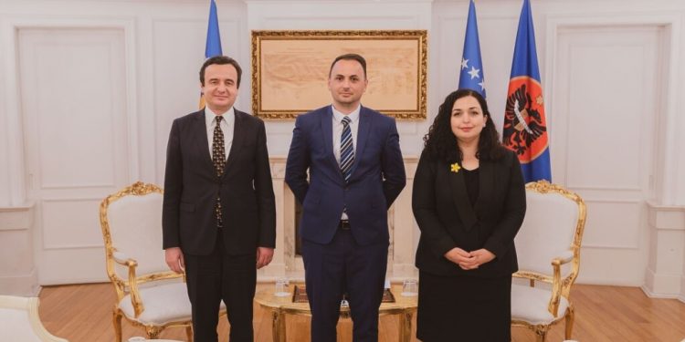 Emërohet shefi i ri i Agjencisë së Inteligjencës në Kosovë Emërohet shefi i ri i Agjencisë së Inteligjencës në Kosovë