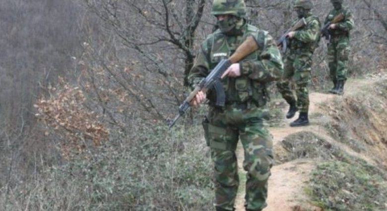 Ushtria serbe stërvitet afër Bujanocit për sigurimin e vijës kufitare me Kosovën