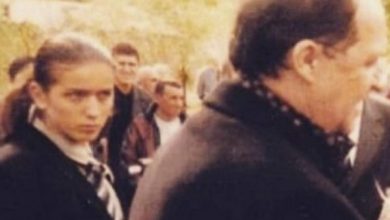 Ish-truproja femër e Rugovës tregon detaje mbi atentatin ndaj Rugovës në vitin 2005 dhe takimi i tij më pas me Solanën Ish-truproja femër e Rugovës tregon detaje mbi atentatin ndaj Rugovës në vitin 2005 dhe takimi i tij më pas me Solanën