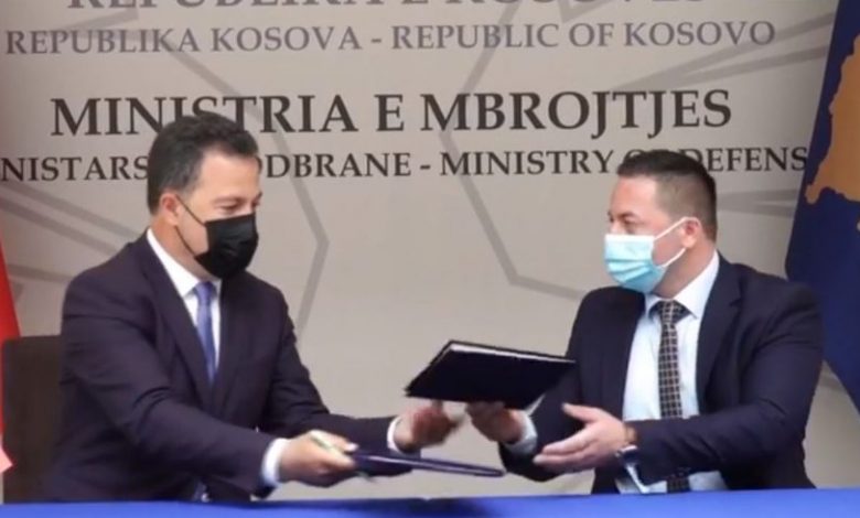 Peleshi, në Prishtinë me homologun Mehaj: Shqipëria do të mbështesë Kosovën në të gjitha procese integruese Peleshi, në Prishtinë me homologun Mehaj: Shqipëria do të mbështesë Kosovën në të gjitha procese integruese