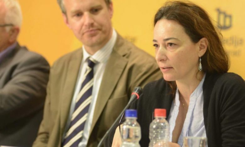 “SHBA-ja dhe BE-ja, t’i bindin pesë vendet evropiane që ta njohin Kosovën” “SHBA-ja dhe BE-ja, t’i bindin pesë vendet evropiane që ta njohin Kosovën”