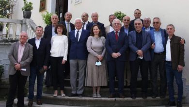 Skënder Gjinushi: Shqipëria dhe Kosova të inkurajojnë interesin për shqipen Skënder Gjinushi: Shqipëria dhe Kosova të inkurajojnë interesin për shqipen