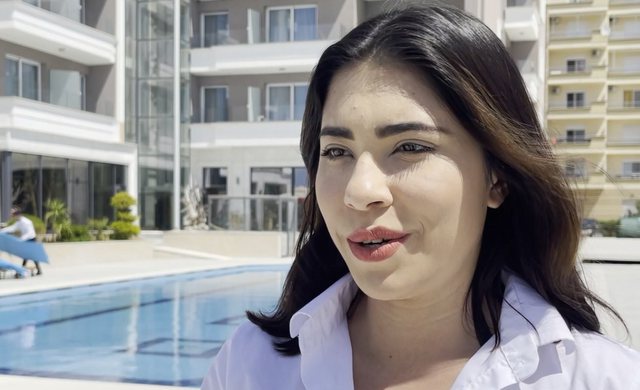 22 vjeçarja nga Brazili, vjen punon në Vlorë: Si gjeta punë në Shqipëri (VIDEO) 22 vjeçarja nga Brazili, vjen punon në Vlorë: Si gjeta punë në Shqipëri (VIDEO)