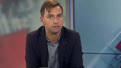 Ivan Gjuriq: Serbia t’u kërkojë falje shqiptarëve Ivan Gjuriq: Serbia t’u kërkojë falje shqiptarëve