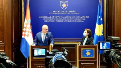 Mediat serbe të alarmuara: Kroacia vendos ngritjen e një kampi ushtarak në Kosovë Mediat serbe të alarmuara: Kroacia vendos ngritjen e një kampi ushtarak në Kosovë