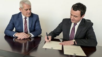 U nis nga porti i Durrësit/ 400 kg kokainë e kapur në Lipjan, flet për herë të parë për ngjarjen ministri i Brendshëm i Kosovës U nis nga porti i Durrësit/ 400 kg kokainë e kapur në Lipjan, flet për herë të parë për ngjarjen ministri i Brendshëm i Kosovës
