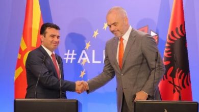 Gjermania dhe Sllovakia kundërshtojnë rrugën ‘e ndarë’ të Shqipërisë dhe Maqedonisë për në BE Gjermania dhe Sllovakia kundërshtojnë rrugën ‘e ndarë’ të Shqipërisë dhe Maqedonisë për në BE