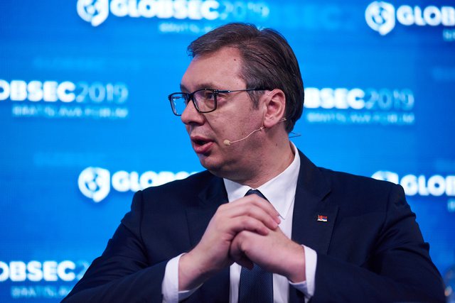 “Ai shpërtheu”, Vuçiç tregon debatin dhe tensionet me Kurtin: Nuk do e njohim kurrë Kosovën “Ai shpërtheu”, Vuçiç tregon debatin dhe tensionet me Kurtin: Nuk do e njohim kurrë Kosovën