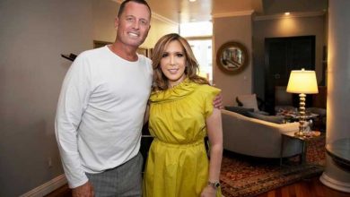 Richard Grenell provokon shqiptarët me postimet për serbët, aktivistja i del në krah: Mos politizoni çdo gjë Richard Grenell provokon shqiptarët me postimet për serbët, aktivistja i del në krah: Mos politizoni çdo gjë