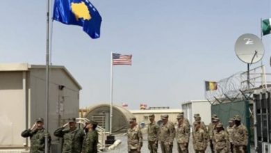 Flamuri i Kosovës ngrihet për herë të parë në misionin paqëruajtës të FSK në Kuvajt (FOTO) Flamuri i Kosovës ngrihet për herë të parë në misionin paqëruajtës të FSK në Kuvajt (FOTO)