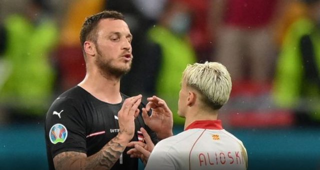 E shau shqiptarin Alioski nga nëna, UEFA nis hetim disiplinor për Arnautoviçin. Facebook merr këtë vendim ndaj lojtarit E shau shqiptarin Alioski nga nëna, UEFA nis hetim disiplinor për Arnautoviçin. Facebook merr këtë vendim ndaj lojtarit