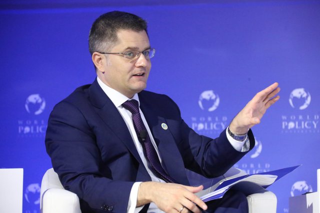 Serbia votoi pro Shqipërisë në Këshillin e Sigurimit, Jeremiç: Pakujdesi ekstreme! Shqiptarët do na fundostin, Tirana do ta shfrytëzojë për Kosovën Serbia votoi pro Shqipërisë në Këshillin e Sigurimit, Jeremiç: Pakujdesi ekstreme! Shqiptarët do na fundostin, Tirana do ta shfrytëzojë për Kosovën