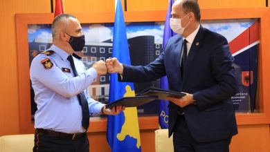 Nënshkruhet memorandumi/ Policia e Kosovës dhe ajo e Shqipërisë shërbime të përbashkëta të policisë rrugore Nënshkruhet memorandumi/ Policia e Kosovës dhe ajo e Shqipërisë shërbime të përbashkëta të policisë rrugore
