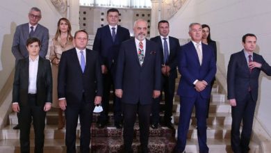 “Albin Kurti nuk nënshkroi deklaratën e përbashkët”, qeveria e Kosovës: U tërhoq nga Rama, kishte dallime “Albin Kurti nuk nënshkroi deklaratën e përbashkët”, qeveria e Kosovës: U tërhoq nga Rama, kishte dallime