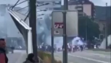 “Kosova është zemra e Serbisë”, pamje se si provokuan maturantët serbë mbi Urën e Ibrit “Kosova është zemra e Serbisë”, pamje se si provokuan maturantët serbë mbi Urën e Ibrit