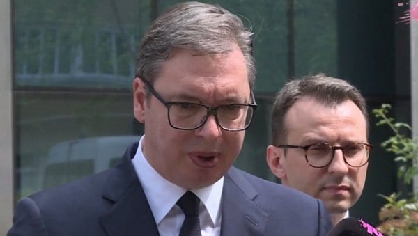 Samiti BE në Slloveni/ Vuçiç: Do kërkoj konfirmim nga Greqia për mosnjohjen e Kosovës Samiti BE në Slloveni/ Vuçiç: Do kërkoj konfirmim nga Greqia për mosnjohjen e Kosovës
