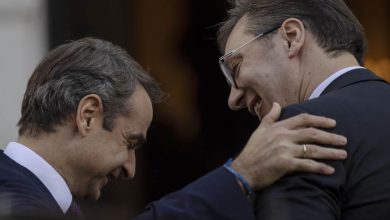 Pas shqetësimit të Vuçiç, nuk zhgënjen dhelpra dinake, reagon Greqia: Nuk e njohim Kosovën, qëndrimi mbetet i pandryshueshëm