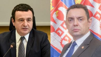 E quajti budalla, Albin Kurti i përgjigjet ministrit serb: Ke qenë zëdhënës i partisë së gruas së Millosheviçit E quajti budalla, Albin Kurti i përgjigjet ministrit serb: Ke qenë zëdhënës i partisë së gruas së Millosheviçit