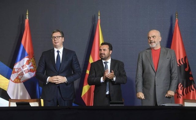 “Rruga e Serbisë drejt Tiranës kalon përmes Kosovës”, deputeti shqiptar në parlamentin serb reagon ndaj Vuçiç “Rruga e Serbisë drejt Tiranës kalon përmes Kosovës”, deputeti shqiptar në parlamentin serb reagon ndaj Vuçiç