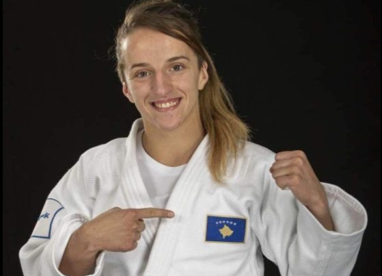 “Jam i gatshëm që këtë kampione t’ia ofroj Shqipërisë”, si KOKSH-i shqiptar e largoi Distria Krasniqin që sot fitoi medaljen e artë në Tokoi “Jam i gatshëm që këtë kampione t’ia ofroj Shqipërisë”, si KOKSH-i shqiptar e largoi Distria Krasniqin që sot fitoi medaljen e artë në Tokoi