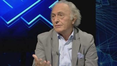 Kur erdhi lufta, të gjithë flinin Kur erdhi lufta, të gjithë flinin