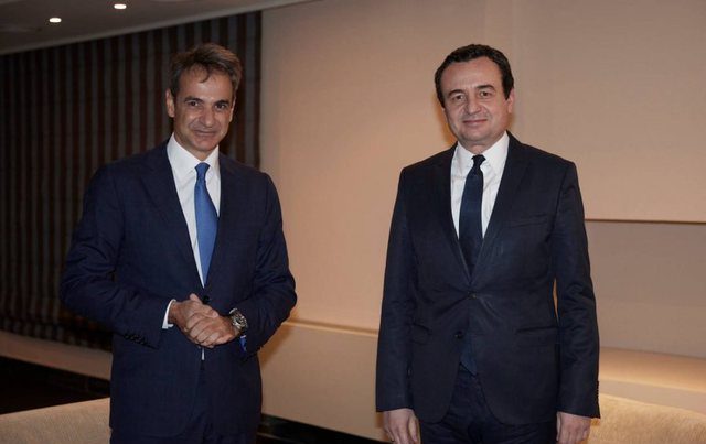 Kurti viziton Athinën, i kërkon Mitsotakis njohjen e Kosovës Kurti viziton Athinën, i kërkon Mitsotakis njohjen e Kosovës