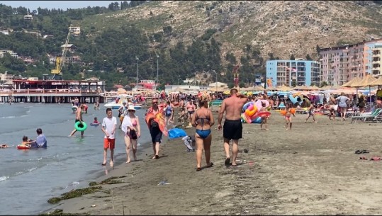 ‘Ka pastërti, mikpritje, çmimet janë të mira’, me mijëra pushues zgjedhin Shëngjinin për fundjavë ‘Ka pastërti, mikpritje, çmimet janë të mira’, me mijëra pushues zgjedhin Shëngjinin për fundjavë